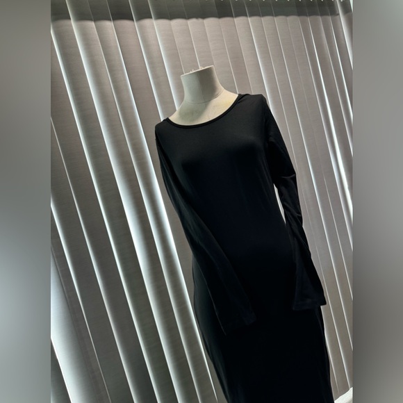 BUNDLE 2 ITEMS FOR $8✨

🌸AMTIOUS long sleeve maxi dress ✨ - Picture 6 of 8